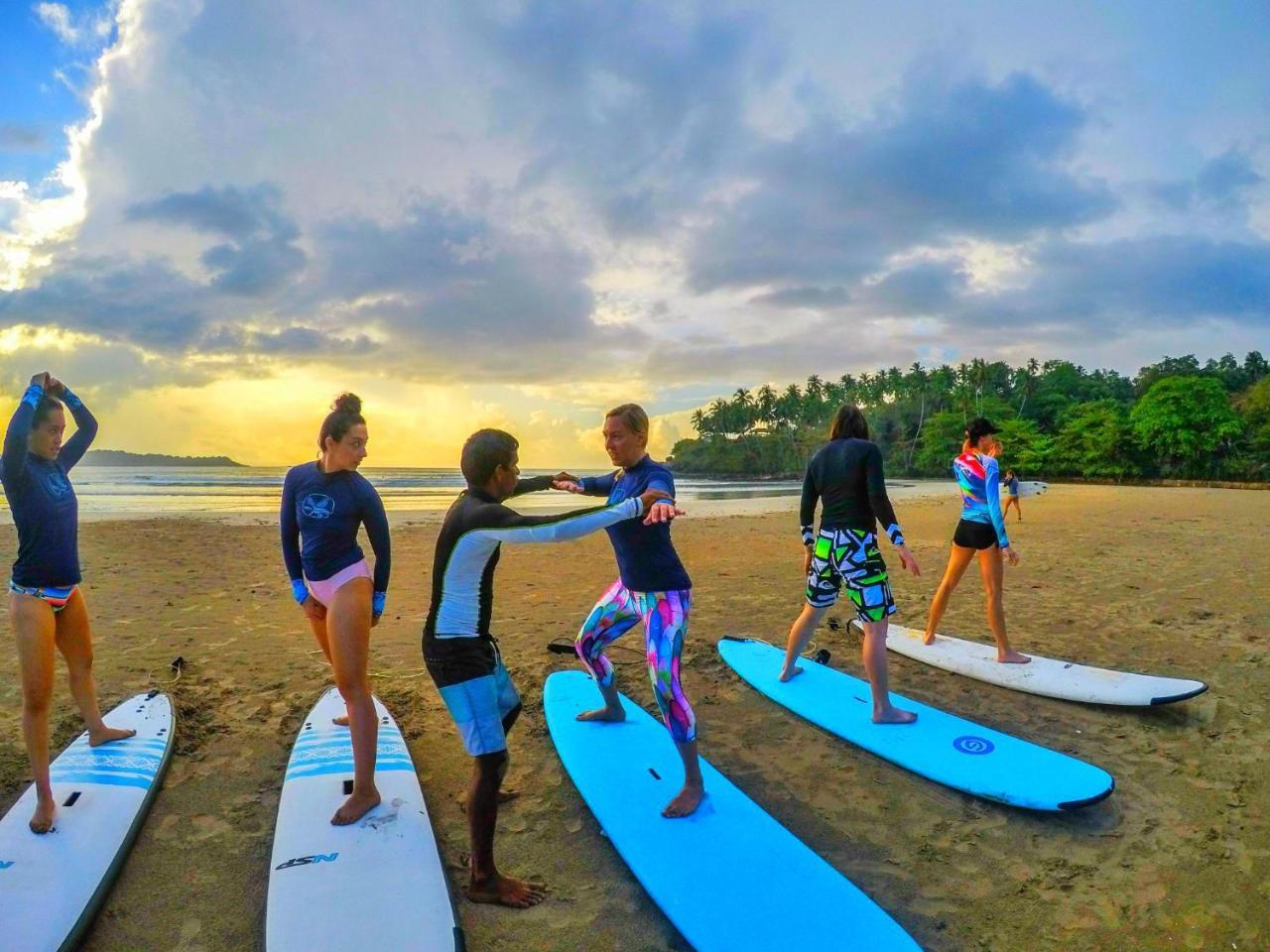 Ocean Bay Surf Resort Weligama Exteriér fotografie
